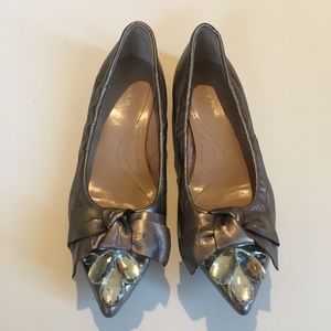 Tahari gemmed flats